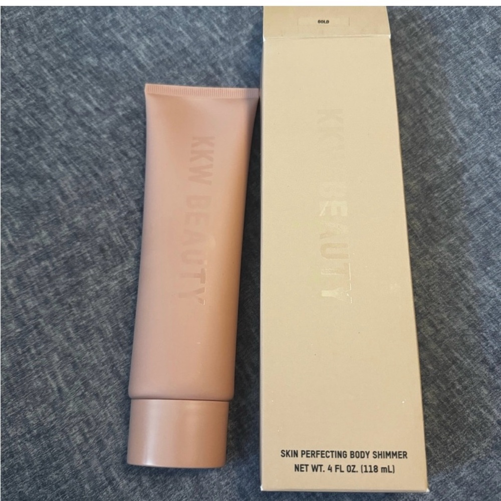 Kkw beauty bundle deal
Everything is new - Picture 6 of 14